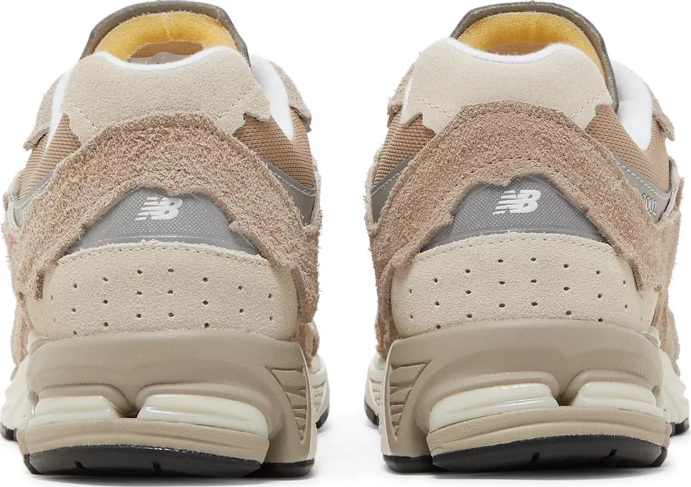 New Balance 2002R Driftwood