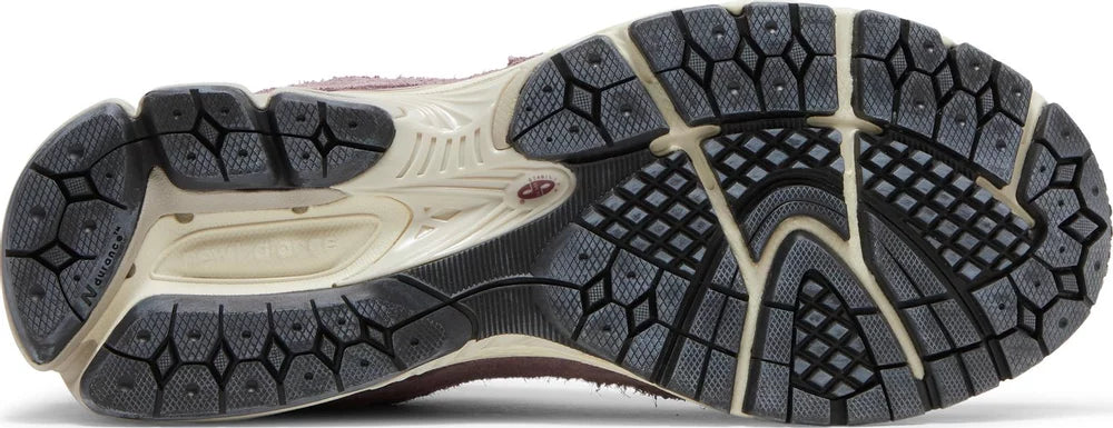 New Balance 2002R Pink