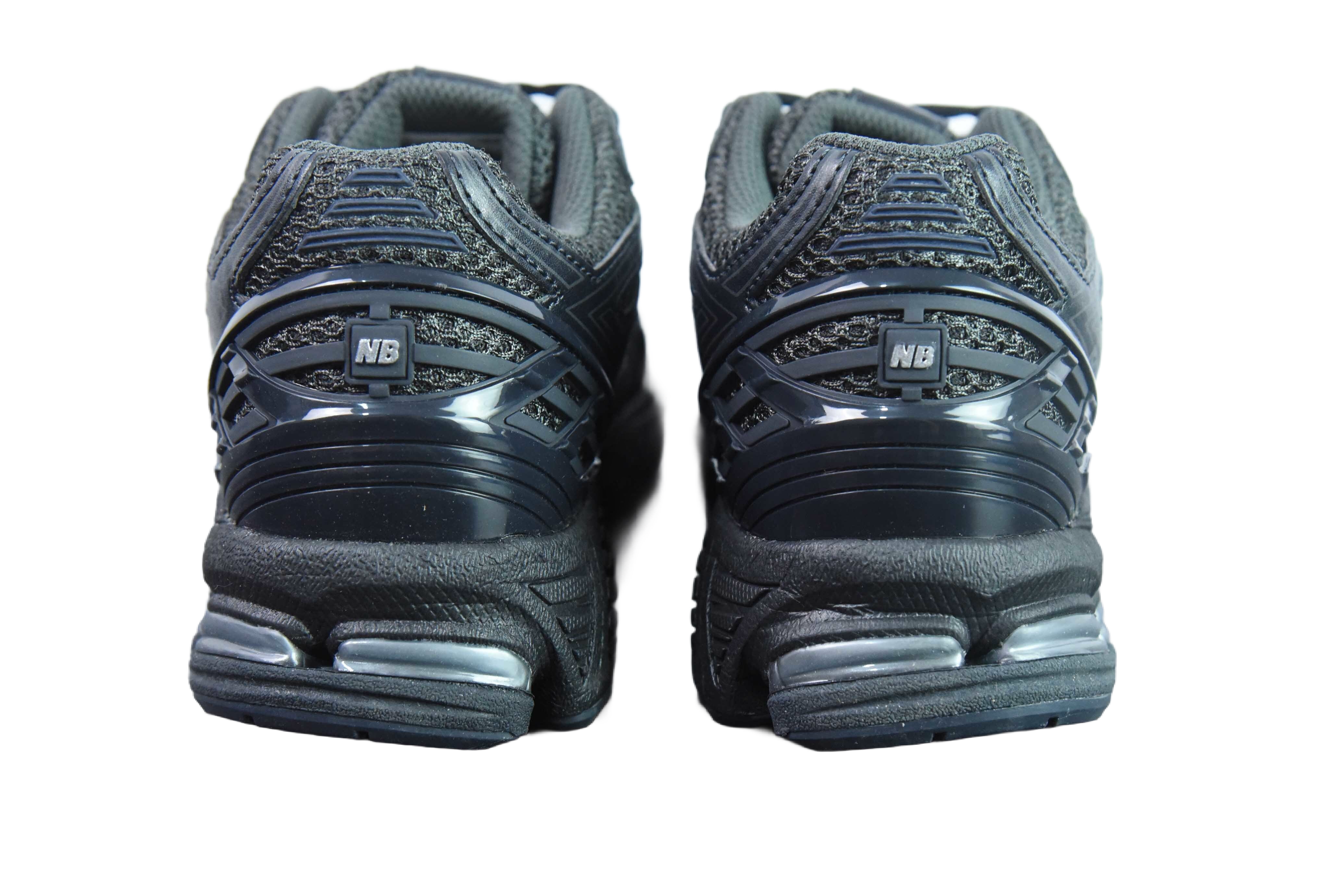 New Balance 1906R Dark